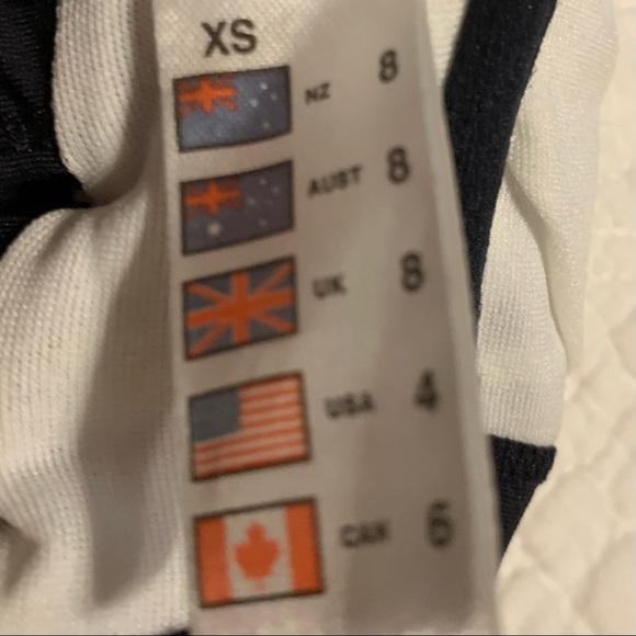 Piha bikini top XS black and white abstract. - Picture 3 of 5